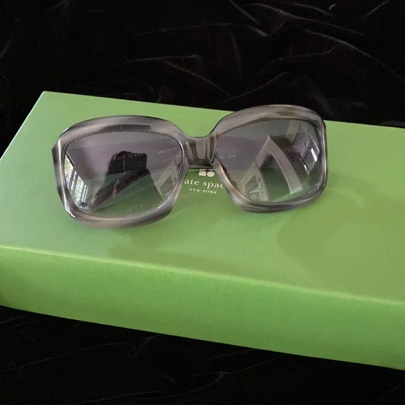 kate spade | Accessories | Kate Spade Carlas Sunglasses  display picture 3